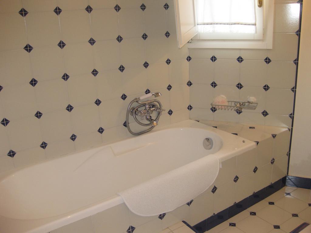 B&B Michelangeli - Private Parking Орвието Екстериор снимка